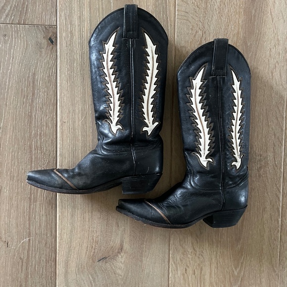Shoes - Cowyboy Boots - western wear - Size 6.5